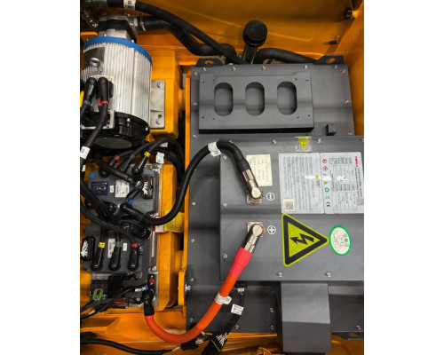 Эл. погрузчик CHL 1,5 т Li-Ion 80V/280Ah 4 опоры